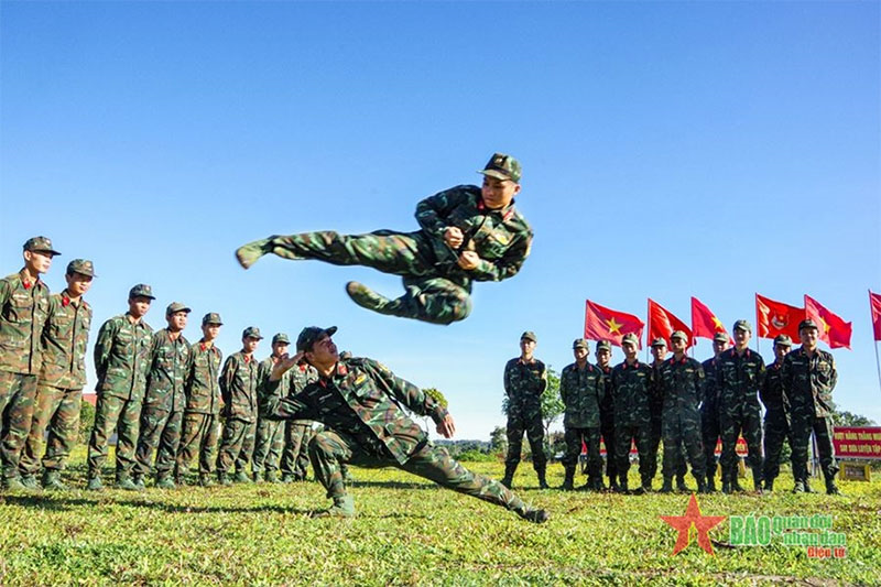 Sự lãnh đạo tuyệt đối trực tiếp về mọi mặt của Đảng  nhân tố quyết định  chiến thắng của Quân đội ta  Nhân Văn Việt